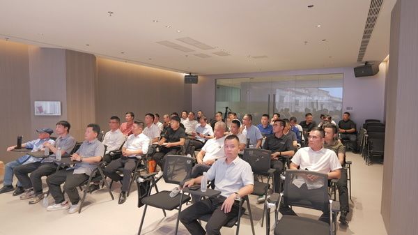 佛山市门窗行业协会技术专家委员会顾问及企业代表