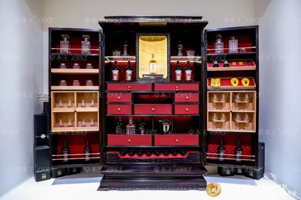 甄酒雪茄柜设计
