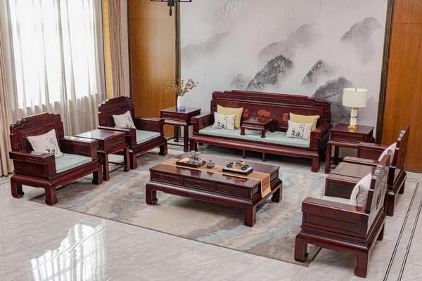 Redwood Furniture as a Carrier of Family Spirit