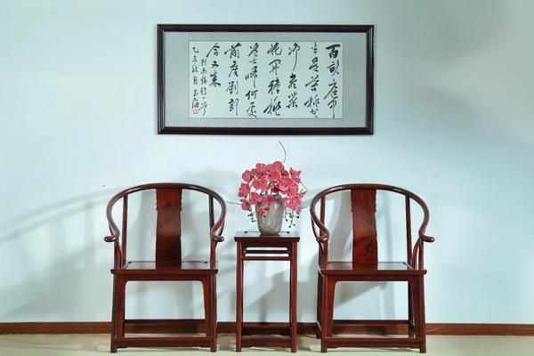 Generational Redwood Furniture in a Living Room