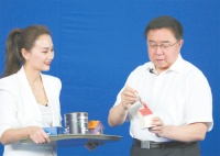 展信心 樹標(biāo)桿：市長帶貨晨陽水漆 行業(yè)首家