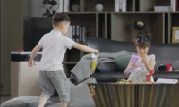 萊克立式無(wú)線吸塵器輕便省力清潔徹底 家中潔凈有保障