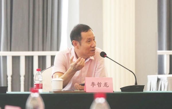 上海天洋董事长李哲龙先生发表讲话