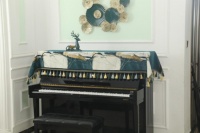 抵御灰尘“袭击” 佐轩居家布艺为钢琴“披”上“外衣”