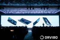 歐瑞博旗艦新品全景屏智能中控面板，支持5G通信和主動智能AI交互