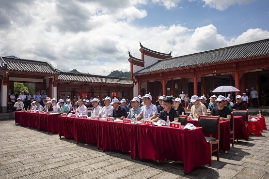 “東方關(guān)愛六步溪森林康養(yǎng)驛站”公益項(xiàng)目啟動