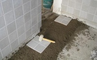 铺贴瓷砖用瓷砖胶、水泥砂浆or瓷砖背胶？哪一种好？