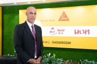 时代追光者丨德高中国邵德：德高始终致力于防潮防霉腻子的创新研究，为消费者解决墙面发霉问题，守护家庭安全健康