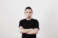 未卡X宋祖儿X尼龙共同演绎元气开年好戏 携“大橘大利星品”强势来袭