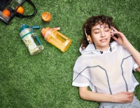 摩飞便携榨汁桶：创意升级，双盖模式掀翻饮水新潮！