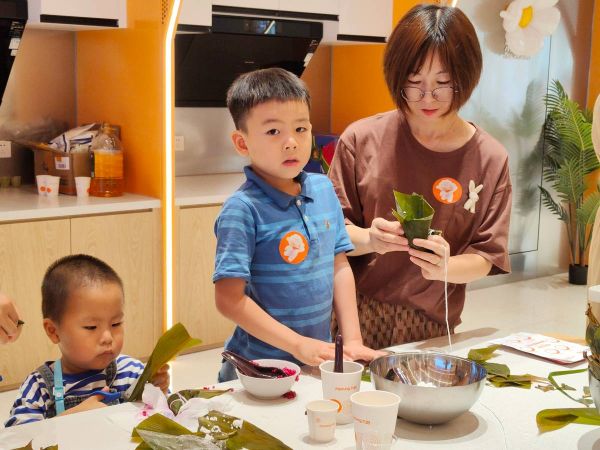 九陽品牌體驗(yàn)館開館啦 來一趟太空廚房奇妙之旅吧