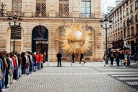 春节奢侈品门店排长龙！DOLOMIA最贵顶奢床王成富裕阶层奢侈首选
