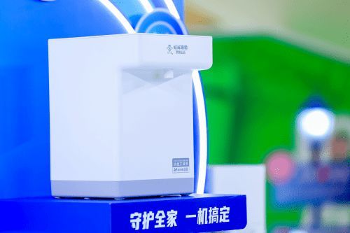 對(duì)每一位消費(fèi)者負(fù)責(zé)，旺旺推出水神HD-4L消毒機(jī)，在家制食品級(jí)消毒液