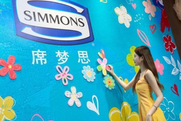 Simmons?席夢思亮相深圳時(shí)尚家居設(shè)計(jì)周 赴一場美眠之約