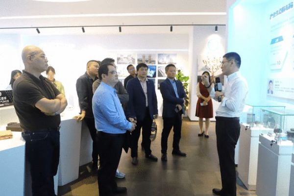 蘇州大學高級工商管理研修班走進德爾