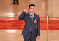 全國政協(xié)委員、九牧集團(tuán)董事長林孝發(fā)走進(jìn)“委員通道”：“拼”字已融入企業(yè)家血液！
