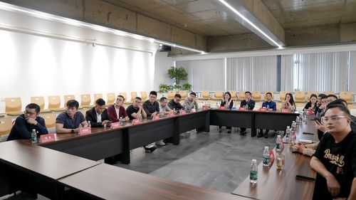 （深度溝通，探討未來）
