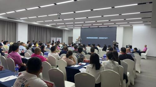 艾一玛荣誉证书