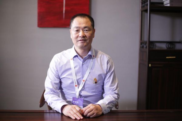 天坛家具商用事业部经理杨万国