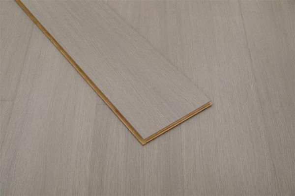 升达金刚·in悦系列 PL-201寒泉地板