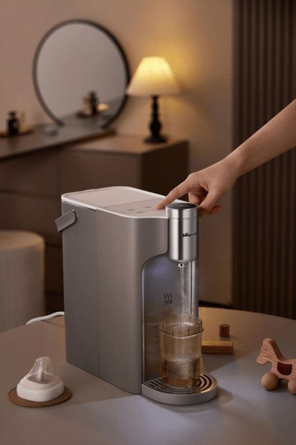 健康生活從喝水開始！小熊電器鋼鋼好飲水機(jī)：滴滴純凈又健康