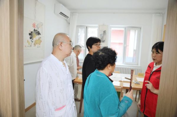 福壽苑呼家樓北里養(yǎng)老服務(wù)驛站舉行揭牌儀式，正式運(yùn)行！