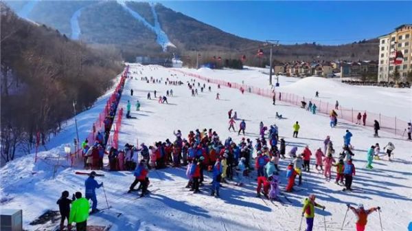 四季沐歌空氣能亞布力滑雪場溫暖驛站正式開館