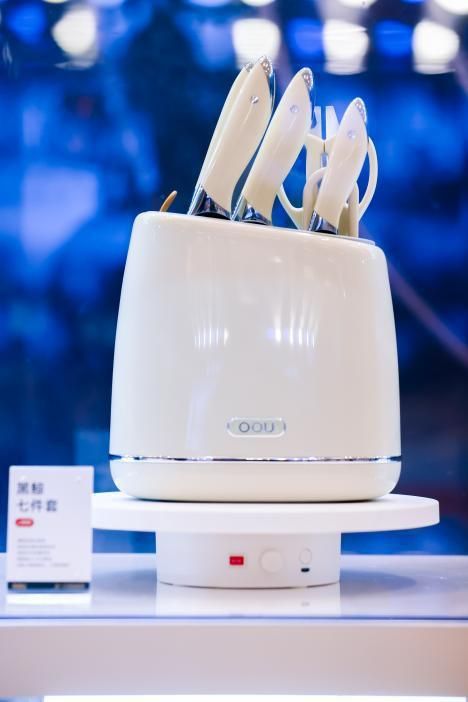 OOU廚具健康鈦新品發(fā)布，引起行業(yè)轟動(dòng)