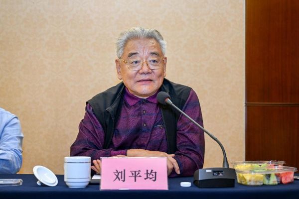 微信圖片_〉〇〉「-〇「-〈〇_〈【》」《〇_〇「》