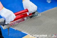 唐姆創(chuàng)新雙核系統(tǒng)：超柔快干巖板膠與墊層自流平砂漿的技術(shù)突圍