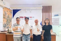 全聯(lián)民間文物藝術(shù)品商會文創(chuàng)分會會長一行到訪中山 共探紅木文創(chuàng)發(fā)展新路徑