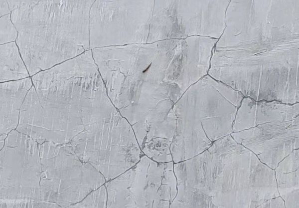 Another view of the cracking and leakage