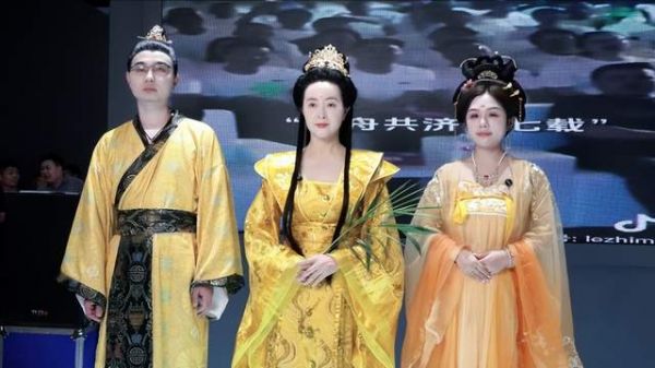 樂(lè)致團(tuán)隊(duì)與明星方曉莉互動(dòng)