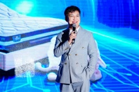 “舒達(dá)長(zhǎng)沙躺鑒會(huì)：李銳點(diǎn)贊AI智眠科技體驗(yàn)”