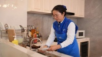 “5分鐘生死救援！黃巧云：專業(yè)保潔師的英雄本能”