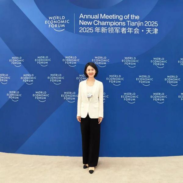惠达总裁王佳亮相2025达沃斯论坛,解码AI时代健康卫浴方程式