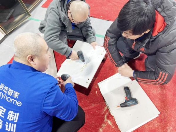 萬師傅:釋放億萬工作機遇 促進藍領(lǐng)群體高質(zhì)量充分就業(yè)