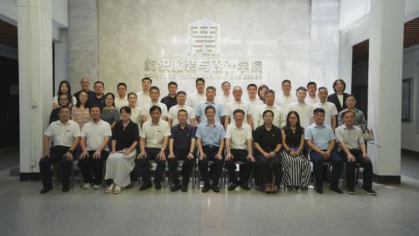 黨建與工建協(xié)同發(fā)展圖片
