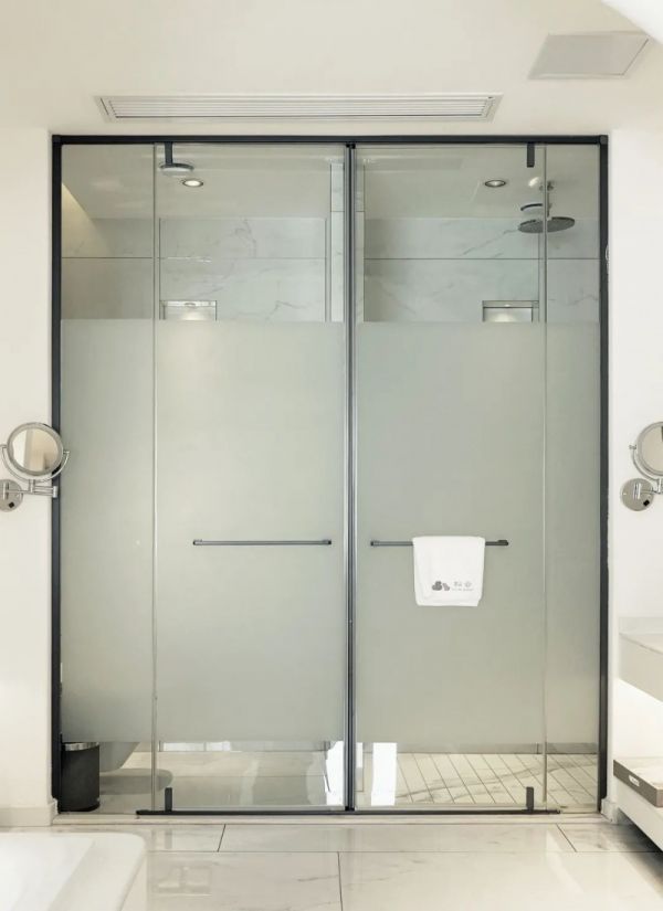 Design details of Leboton shower room