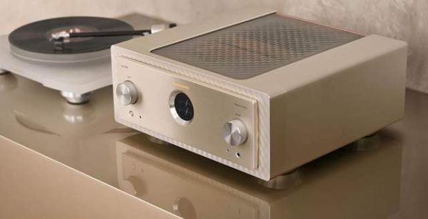 Marantz Amplifier