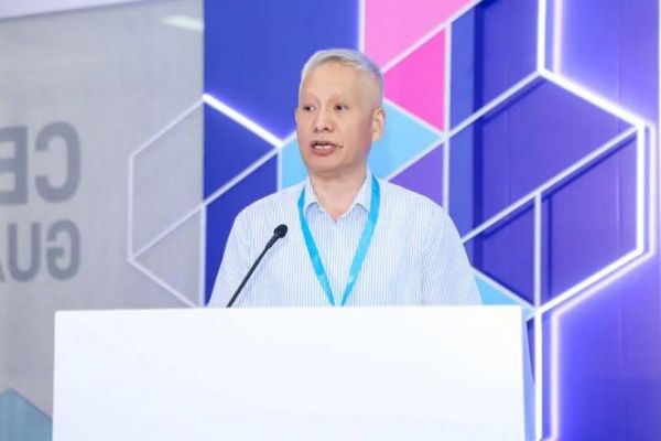 李佳峰会长宣布《指南》发布