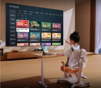 暑假迎來兒童近視高發(fā)期 專家建議：百吋激光電視0藍光護眼值得考慮