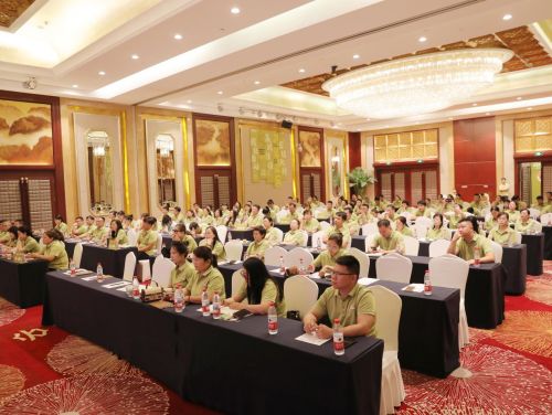 QD瓷磚第五屆Q粉節(jié)啟動(dòng)大會(huì)與會(huì)人員