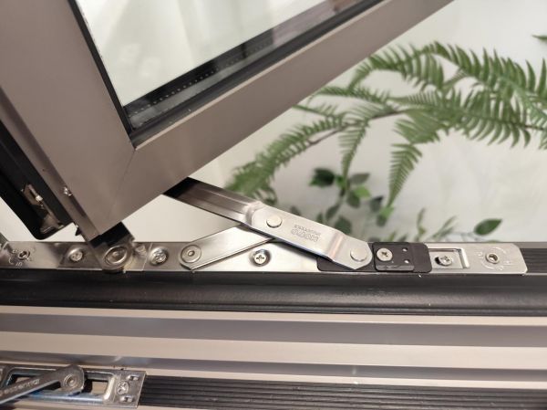 German Hauberk Hardware System in WeiBiao全能王 Windows