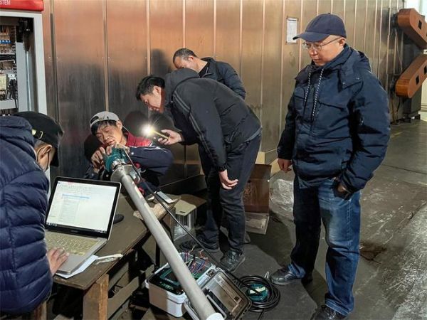 中國(guó)林業(yè)科學(xué)研究院周永東研究員、高鑫博士等來大衛(wèi)現(xiàn)場(chǎng)指導(dǎo)設(shè)備改造