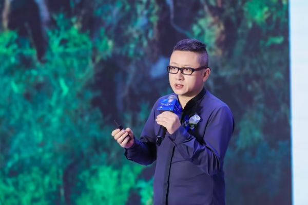 福布斯中國最具影響力工業(yè)設(shè)計師楊明潔