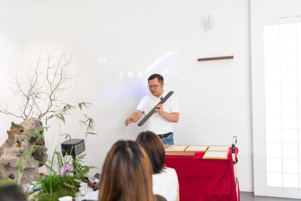過(guò)白品牌發(fā)展理念展示