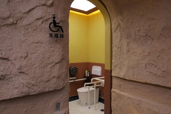 Dunhuang Jingjie Accessibility and Convenience