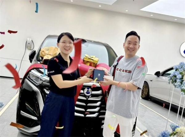 法迪奧授車儀式現(xiàn)場(chǎng)照片