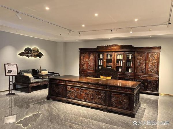 Li Zhongxin Redwood Furniture